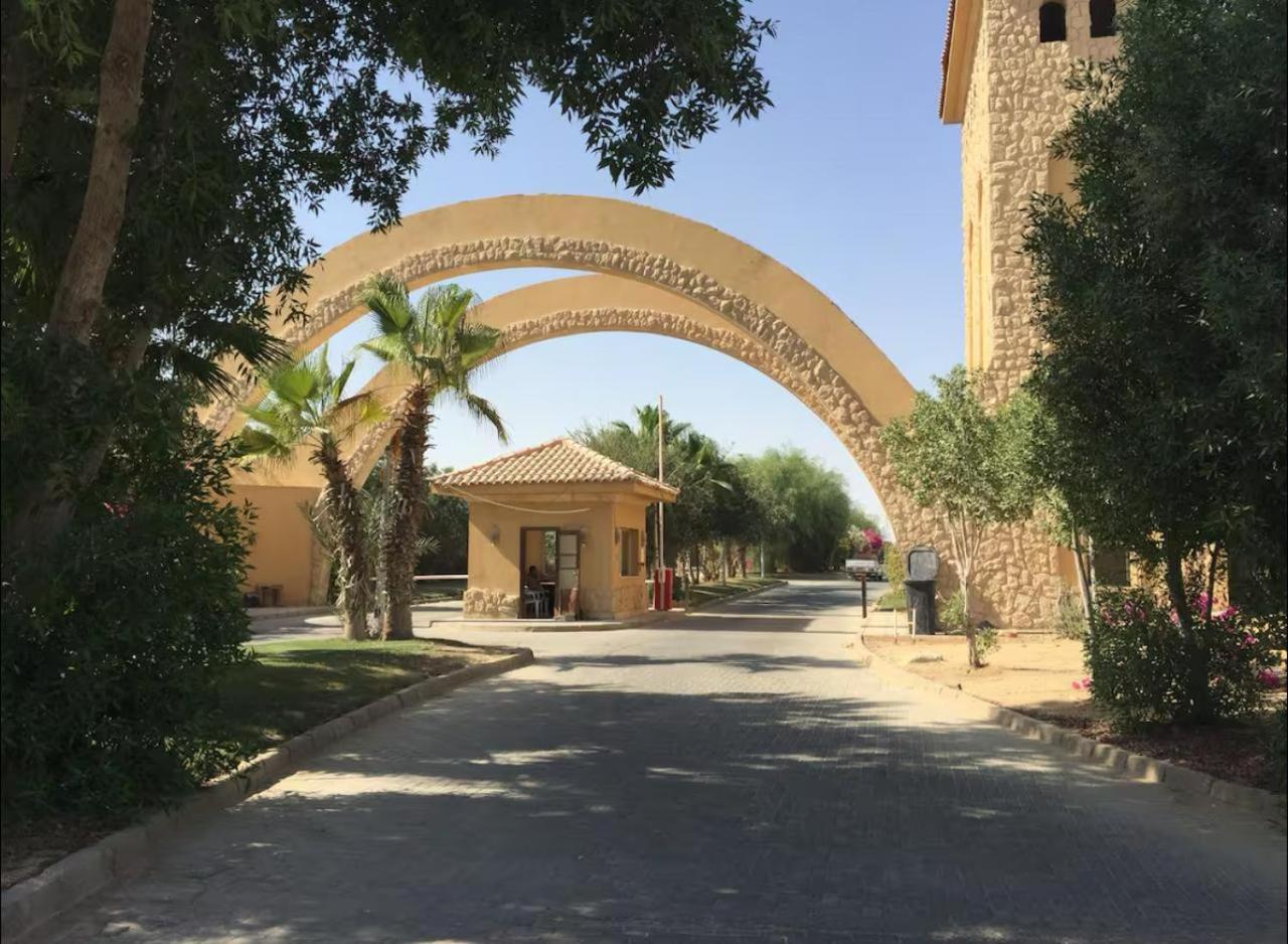 A Sea View Spacious Cheering 5 Bedroom Villa Ain Sokhna "Ain Bay" فيلا كاملة للإيجار قرية العين باي Ain Sukhna Exterior foto